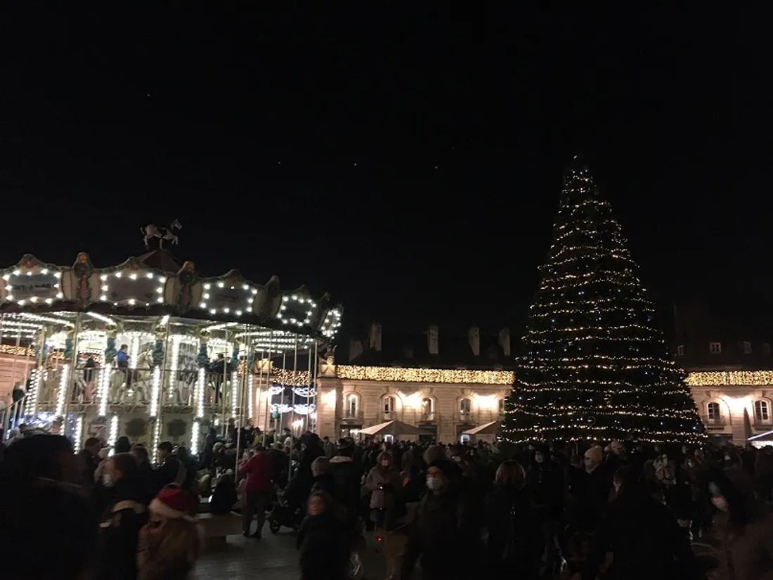 Il y avait foule ces derniers jours place de la Libération, à Dijon, pour les animations de Noël 